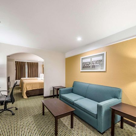 Quality Inn & Suites Seaworld North Сан Антонио Екстериор снимка