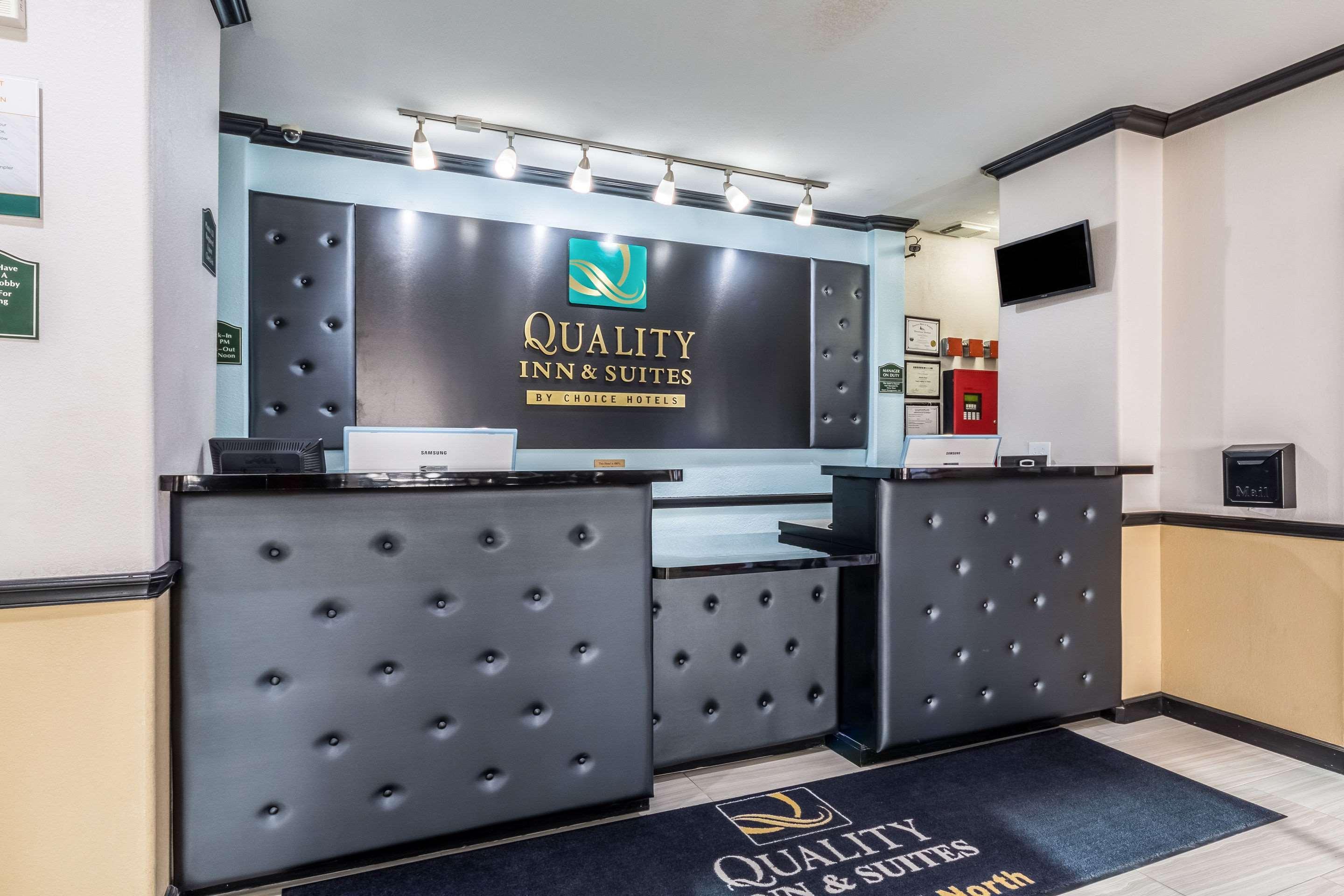 Quality Inn & Suites Seaworld North Сан Антонио Екстериор снимка