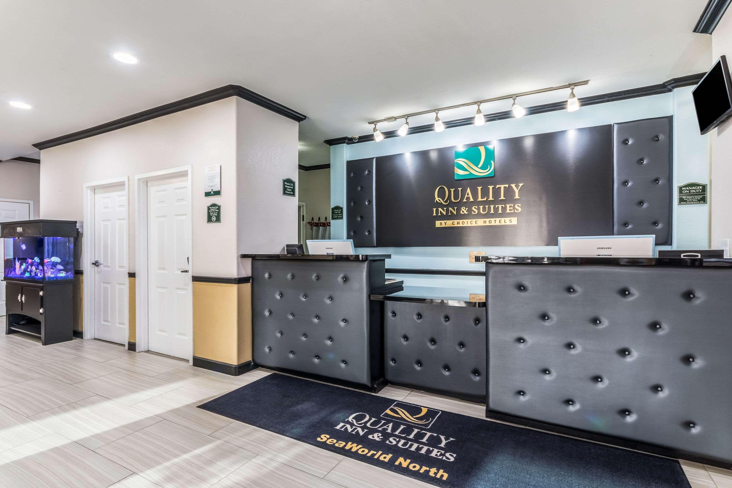 Quality Inn & Suites Seaworld North Сан Антонио Екстериор снимка