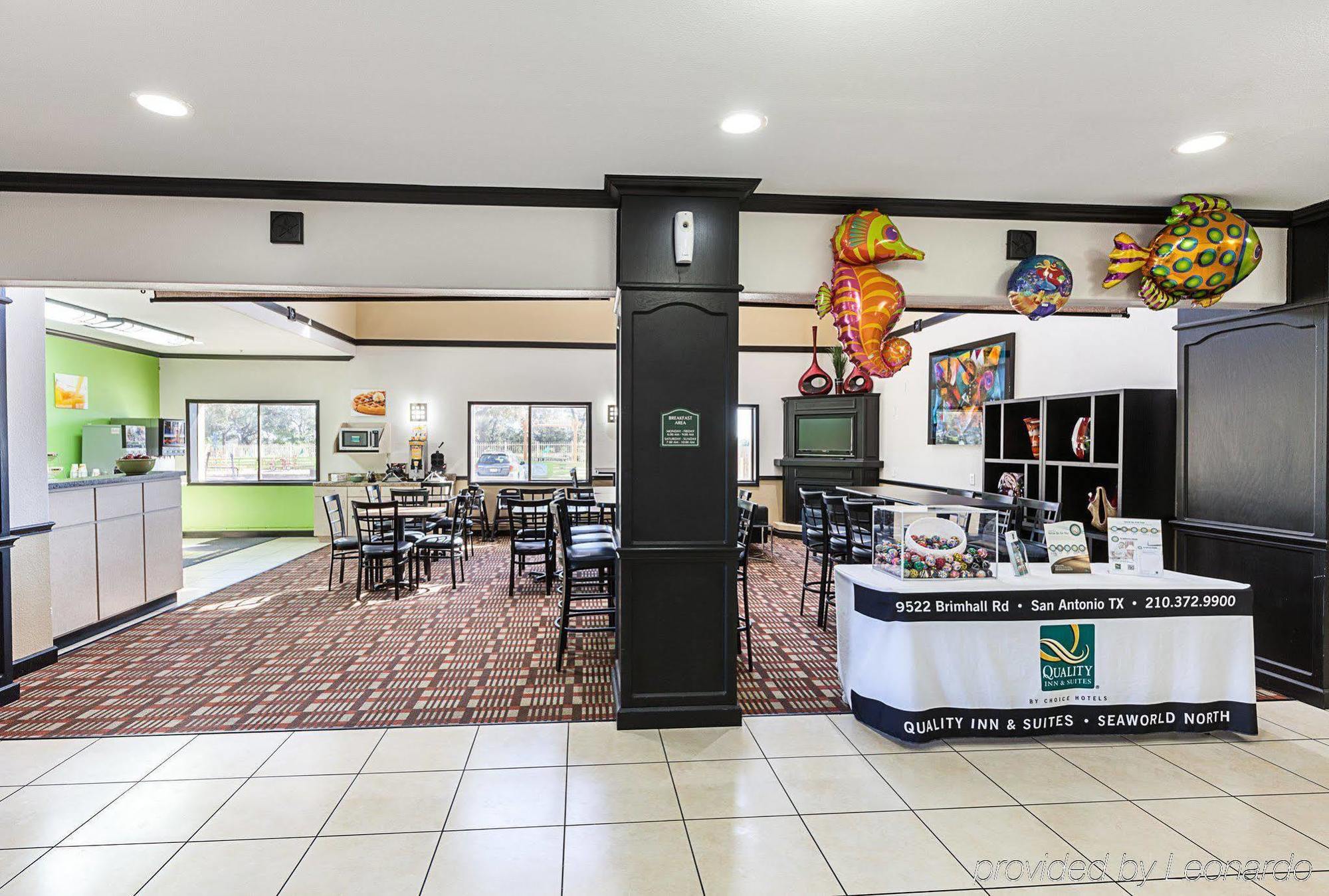Quality Inn & Suites Seaworld North Сан Антонио Екстериор снимка