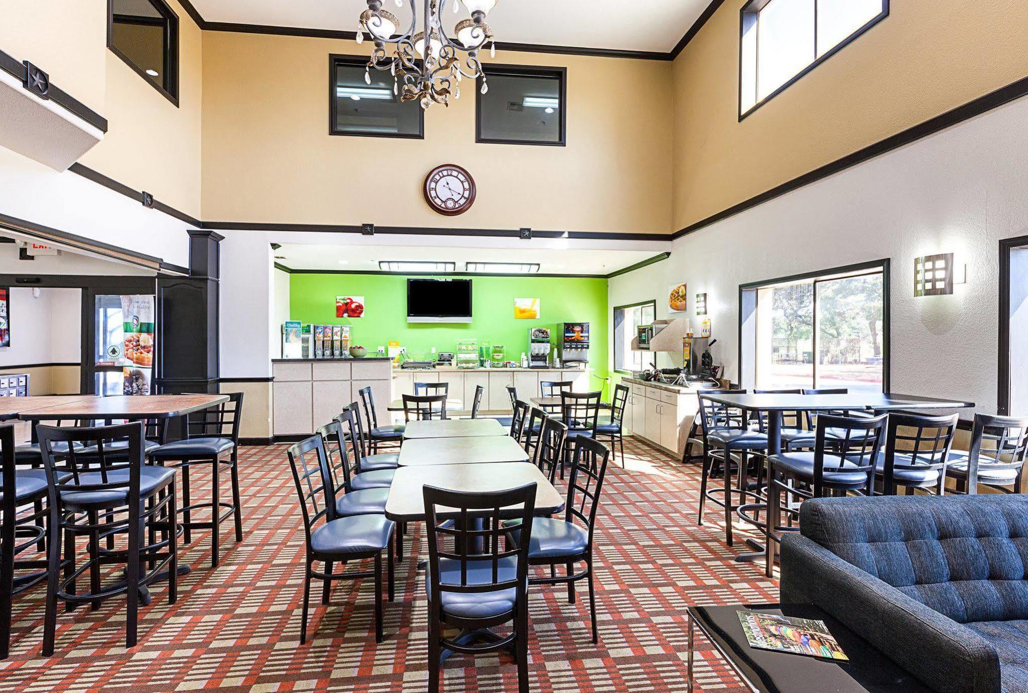 Quality Inn & Suites Seaworld North Сан Антонио Екстериор снимка